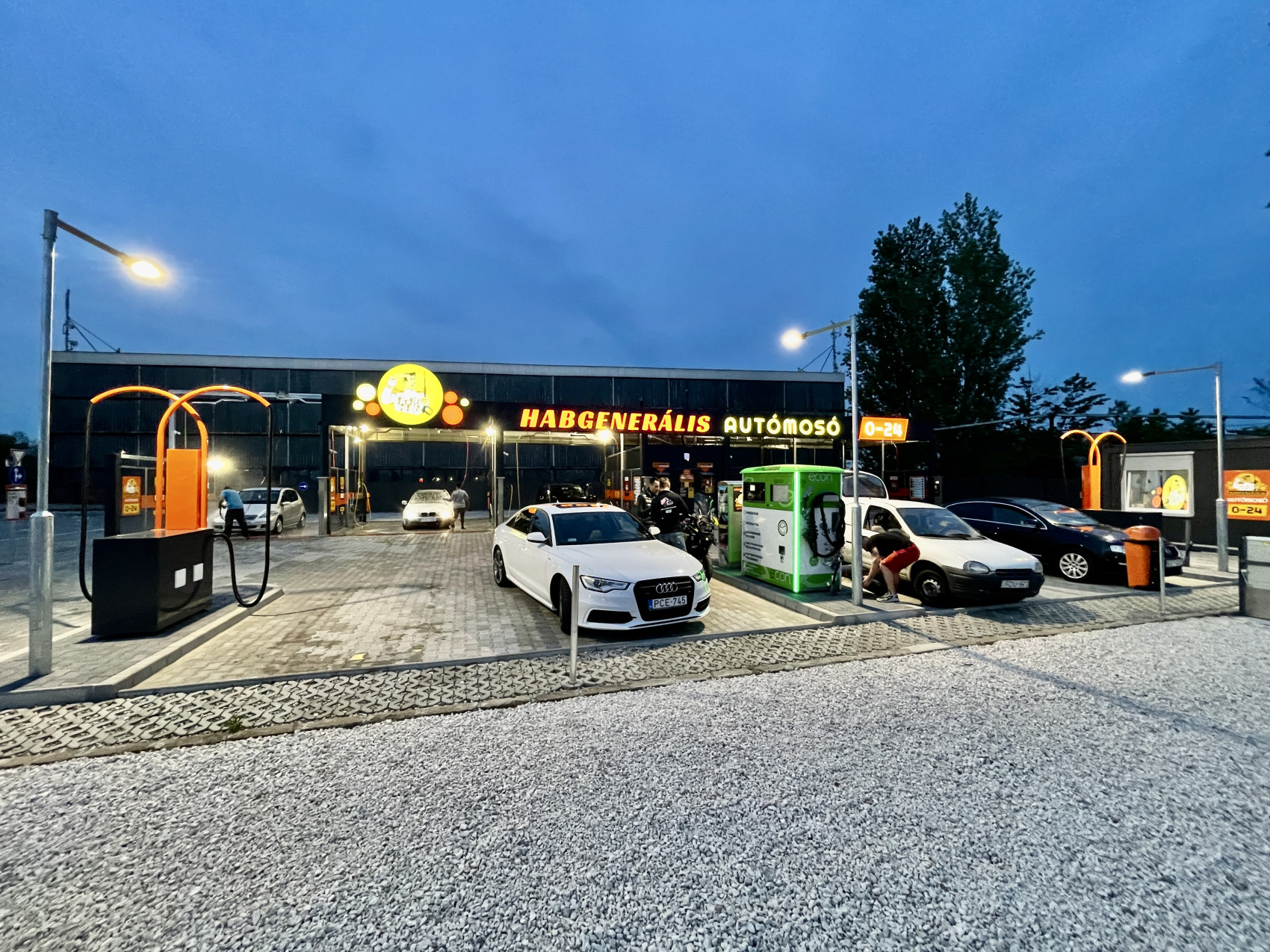 Habgenerális Autómosó image