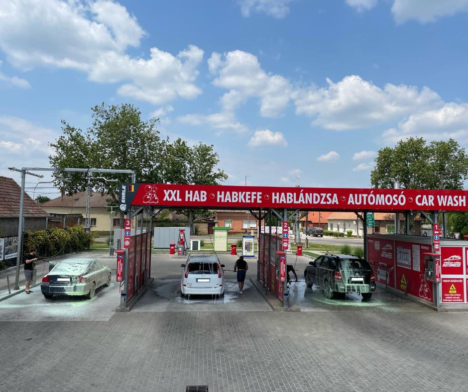 Kőrösi Úti Autómosó Cegléd image