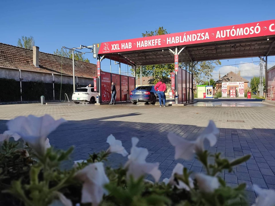 Kőrösi Úti Autómosó Cegléd image