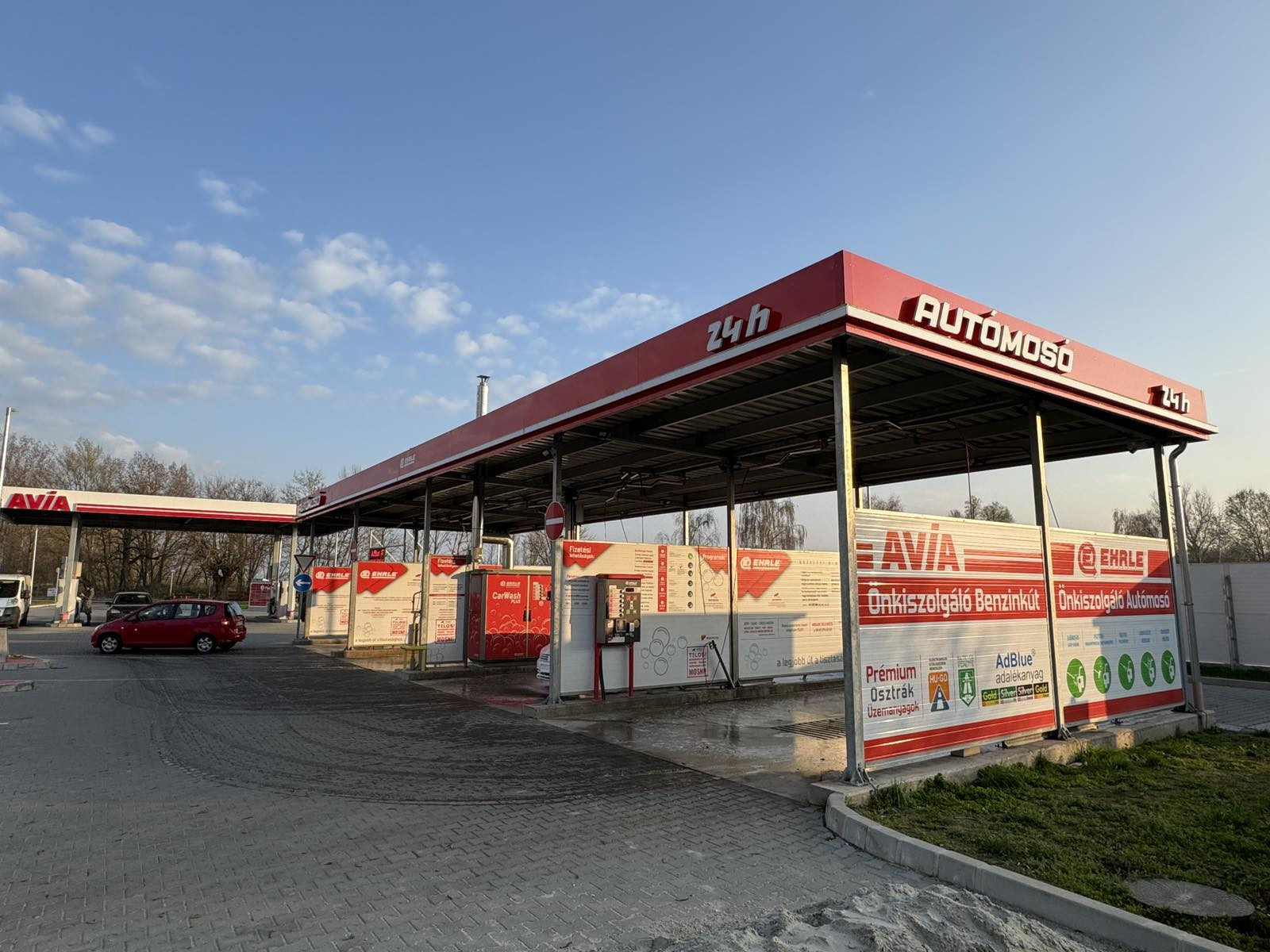 AVIA Mosó - Győrzámoly image