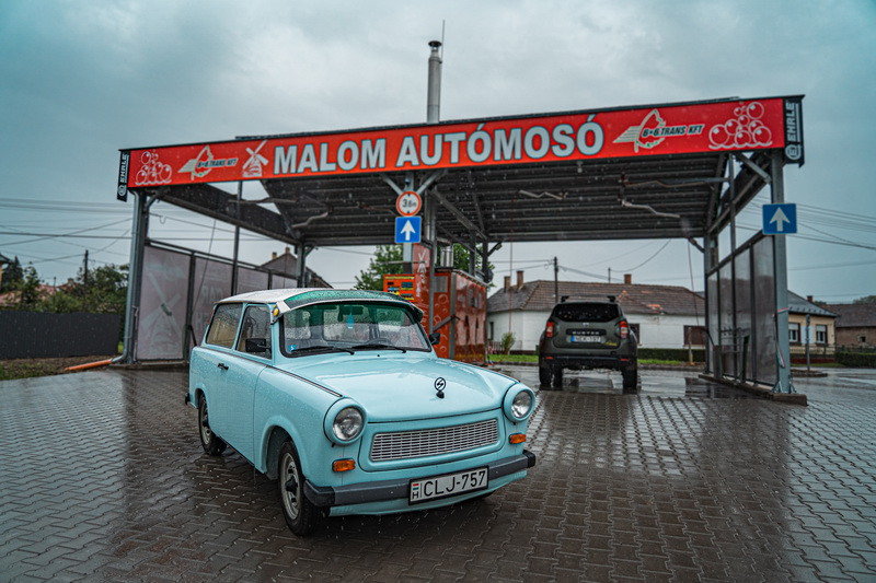 Malom Önkiszolgáló Autómosó image