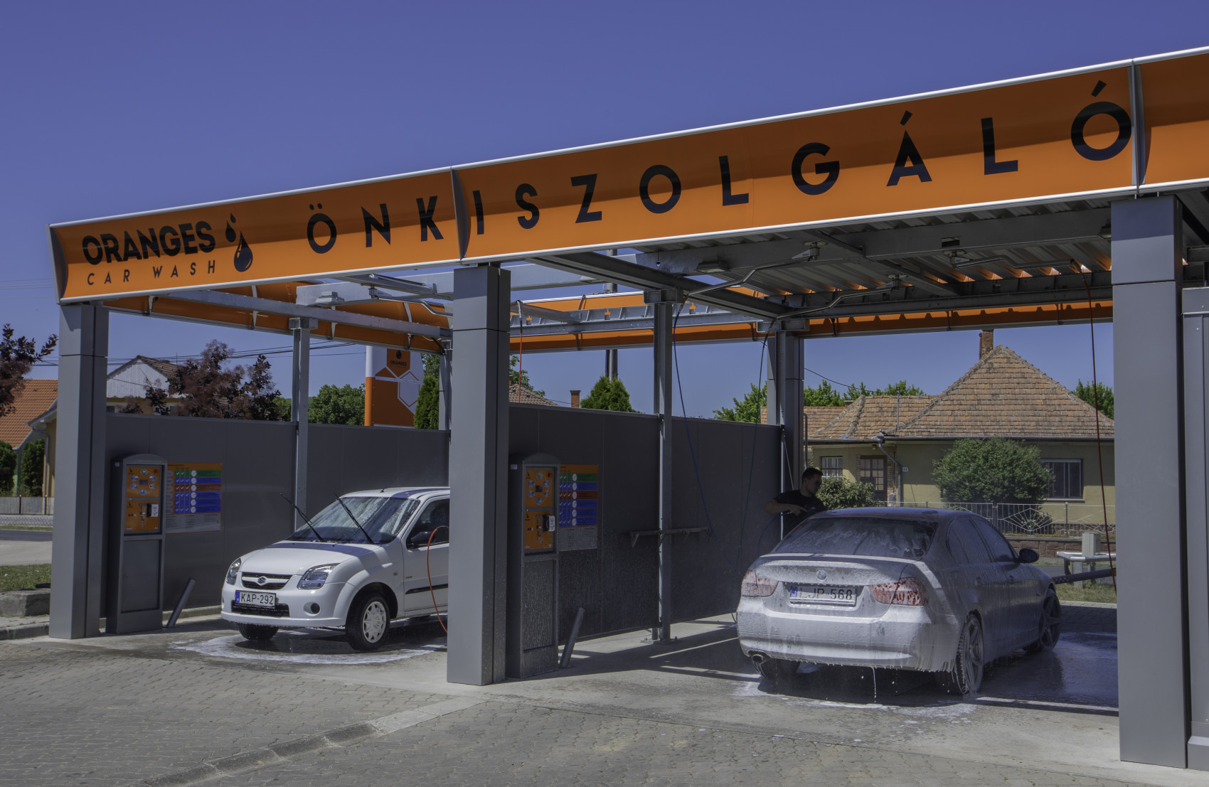 Oranges Car Wash Zalaszentgrót image