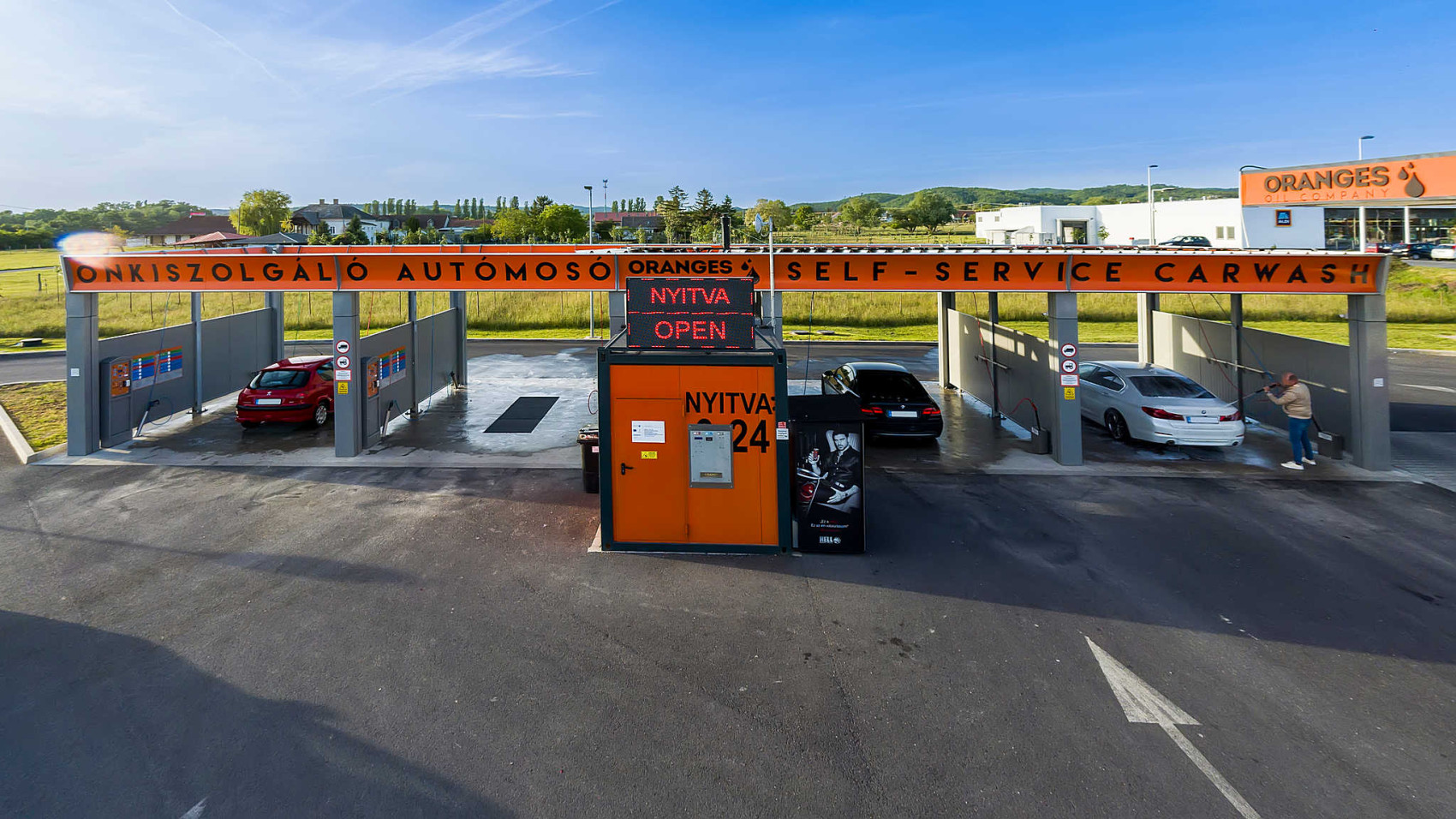 Oranges Car Wash Keszthely image